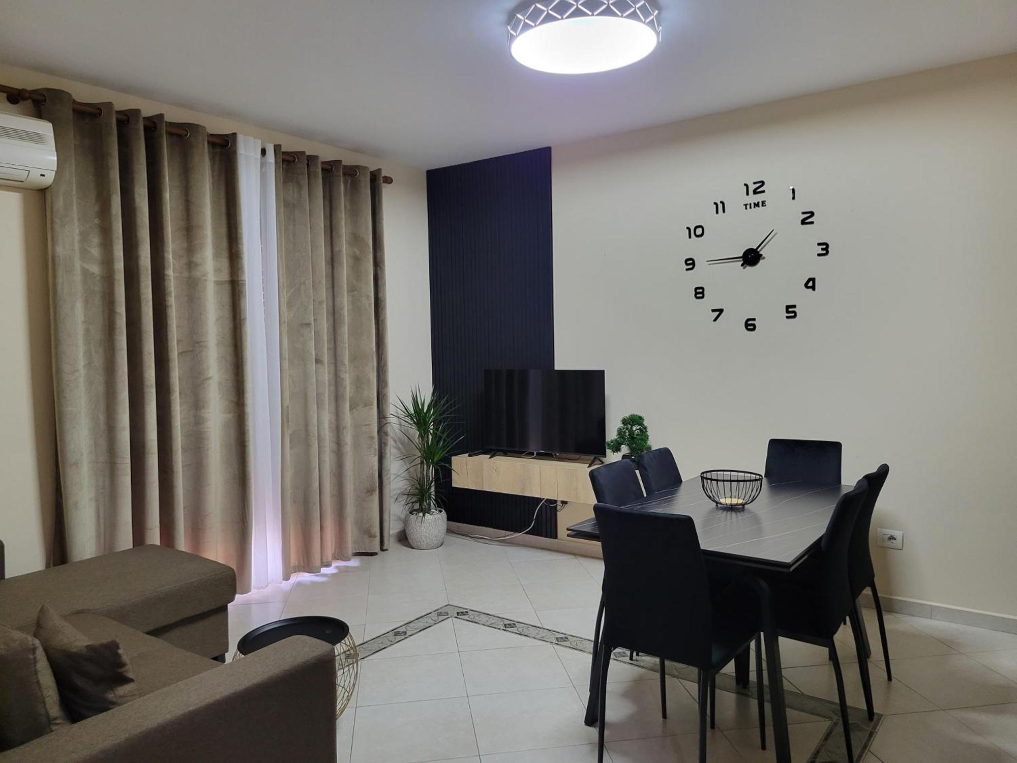 Bella Vista Durazzo * Golem (Tirana)